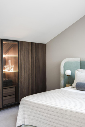 4, The Marble Secret (RH), Sydney