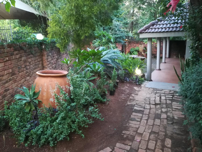 Others 4, Harties Double Bed 2 Sleeper Room with Shower, Bojanala