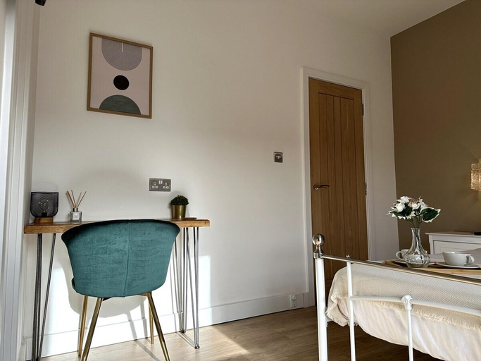 Others 5, Deluxe Stays @ Libra Spaces, Kingston upon Hull