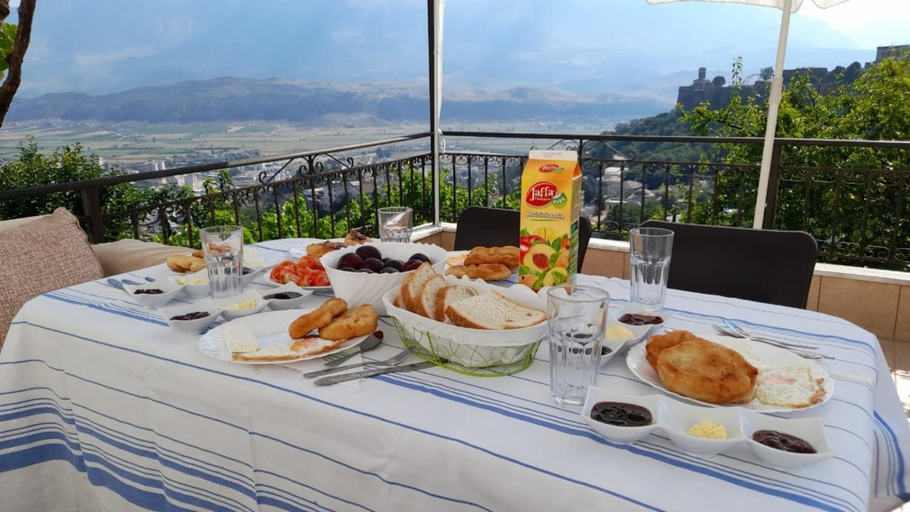 Food & Drinks 4, Inn Cloud Gjirokaster, Gjirokastrës