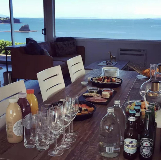 Food & Drinks 3, Luxury house with Clifftop Seaview, Rodney