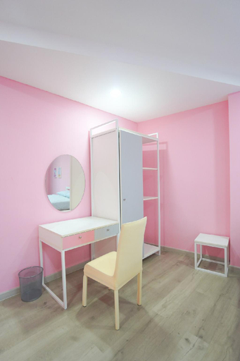 Others 4, So-K Homey: 2nd Floor (Pink No.1)/ 3 min from MRT, Samphantawong