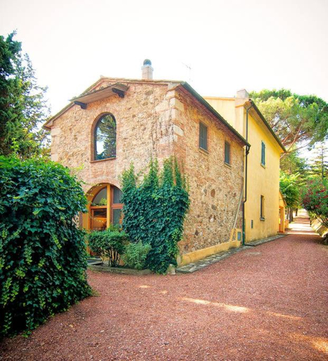 Entrance 3, Stunning Country House overlooking Tuscany hills, Pisa