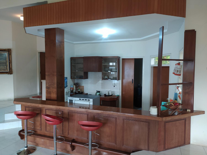 Bathroom 2, Villa Fiedo with Mountain View, Malang