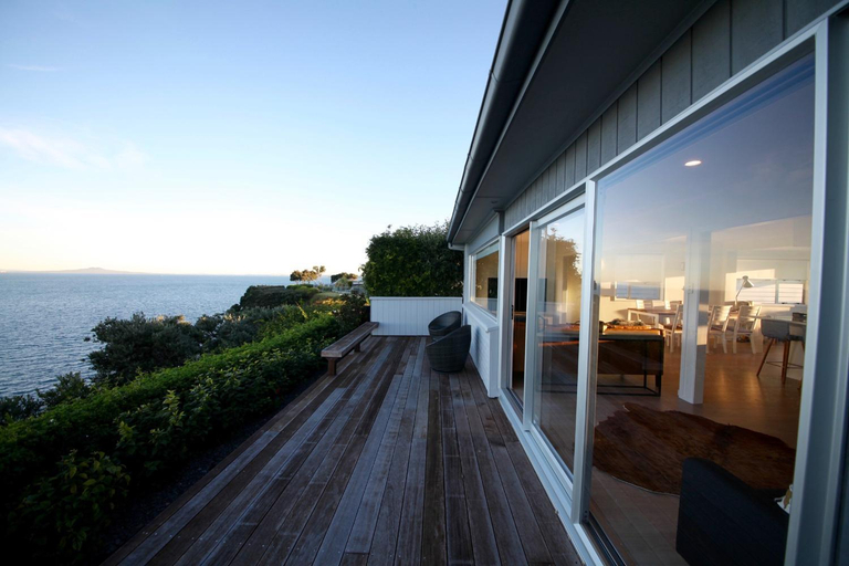 Others 5, Luxury house with Clifftop Seaview, Rodney