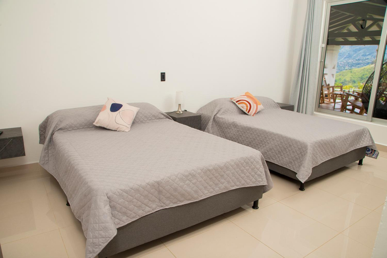 2, Espectacular Villa en Copacabana, Girardota