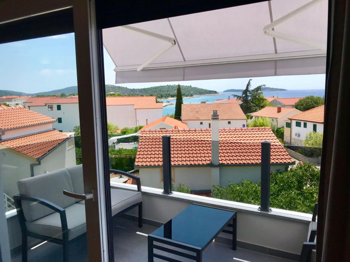Others 3, Luxury view apartments, Rogoznica