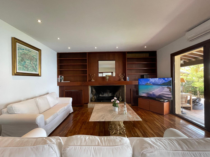 Others 5, Villa Kamok, Baleares
