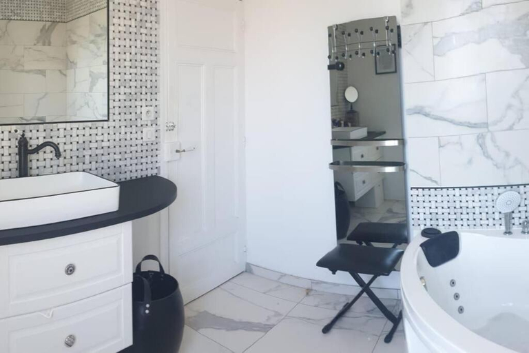 Bathroom 4, Logement a 30min de la defense avec piscine privative, Yvelines