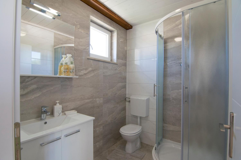 Bathroom, Villa Ancora, Selca