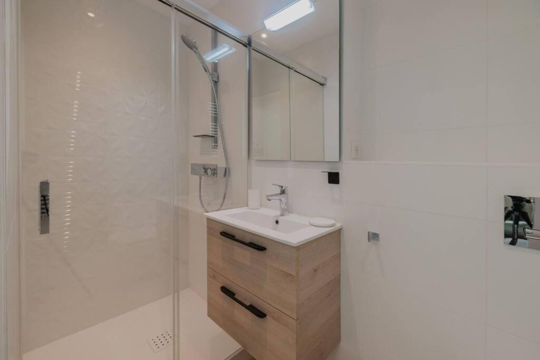 Shower 5, Villa Cordouan avec piscine en bord de mer, Charente-Maritime