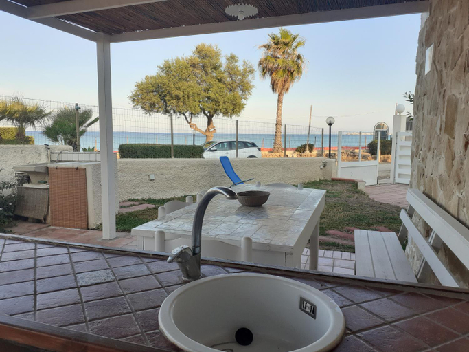 Bathroom, san lorenzo a 4 mt dal mare colore smeraldo a due passi da Marzamemi, Syracuse