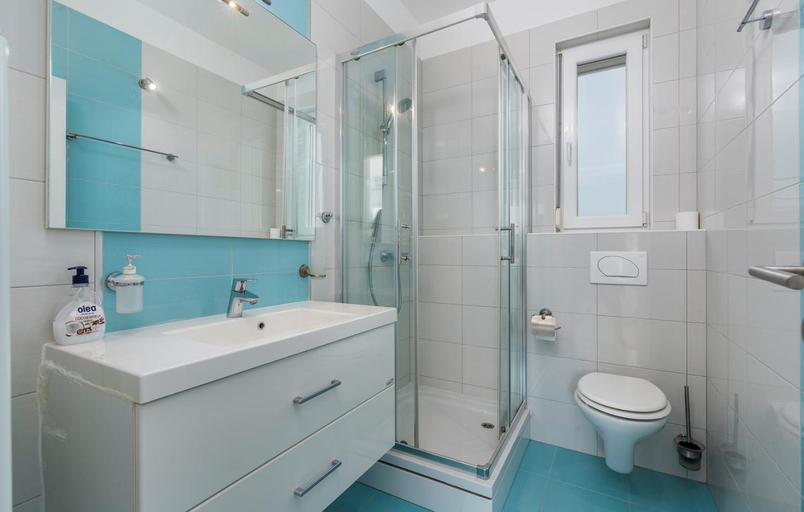 Bathroom 4, Casa Pietra, Umag