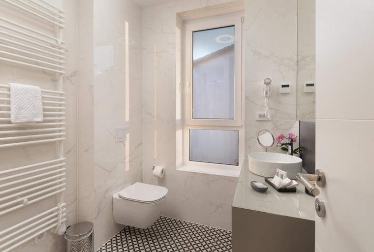 Bathroom 1, Villa La Thea LT Croatia, Zadar
