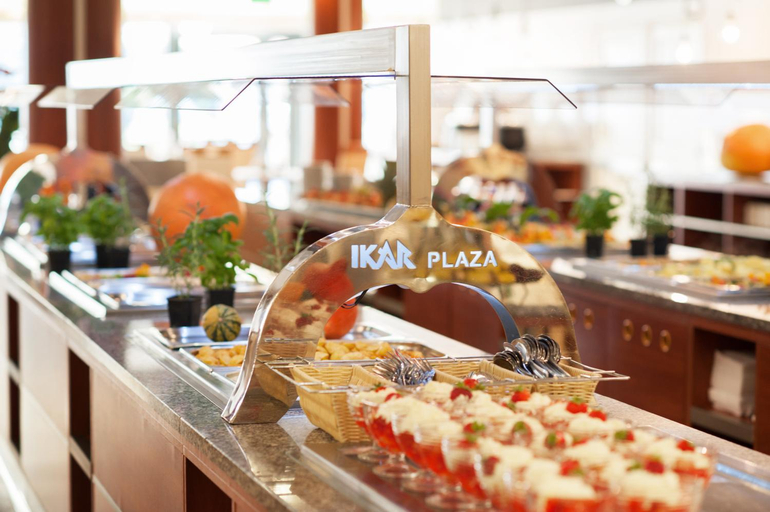 Food & Drinks 4, Ikar Plaza, Kołobrzeg
