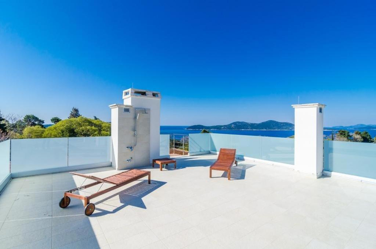 Others 4, Apartment Lula - Superior Two-Bedroom Apartment with Balcony and Sea View, Pojezerje