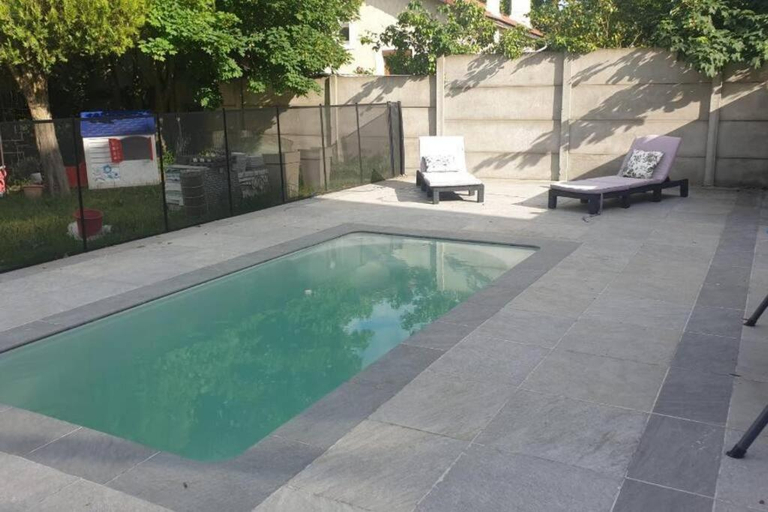 Sport & Beauty 2, Logement a 30min de la defense avec piscine privative, Yvelines