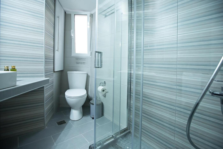 Bathroom 3, Paradise Apartment in Peiraiki, Attica