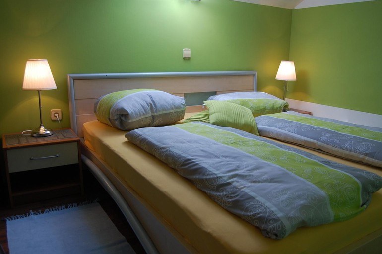 Others 5, Rooms Hisa Divino, Ptuj