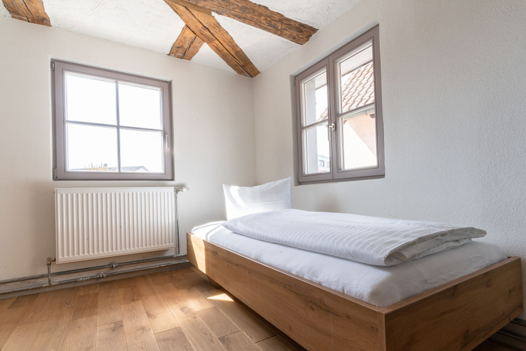 Bedroom 4, Bodenseehotel Krone, Konstanz
