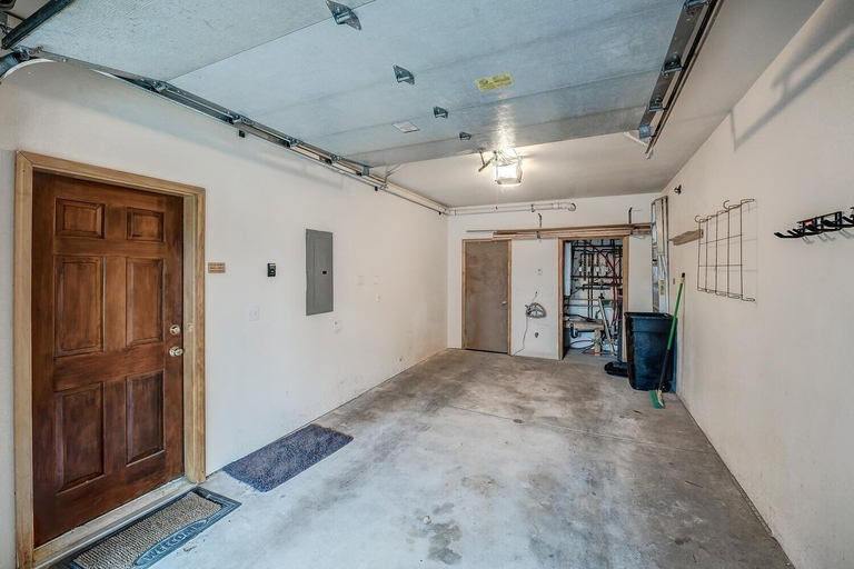 Interior 3, Streamside 333B, Summit