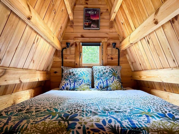 Bedroom, Tipi Apache des monteaux, Maine-et-Loire