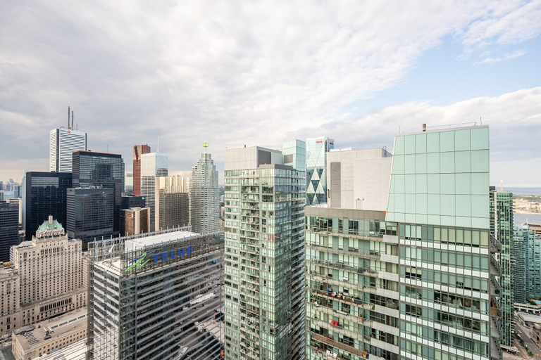 Others 5, York Suites Toronto, Toronto