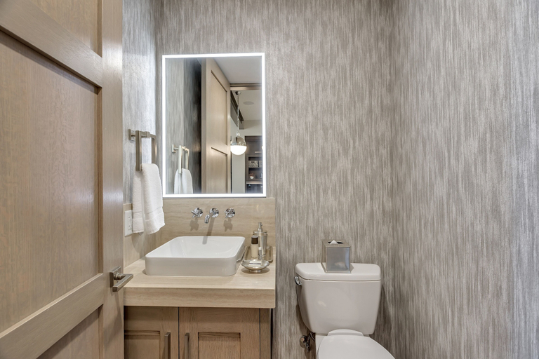 Bathroom 4, Premium One Bedroom Studio Apartment Hotel by Redawning, Summit