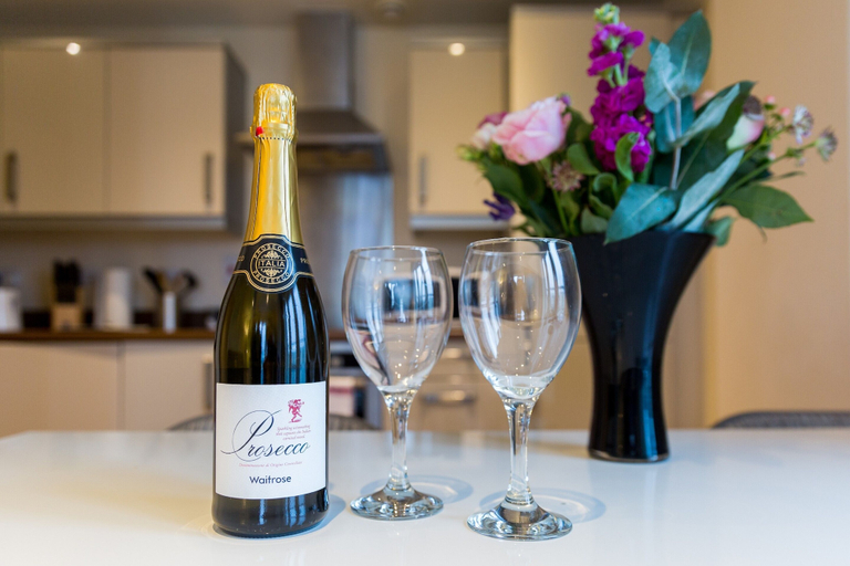 Food & Drinks, Abodebed - Handleys Court, Hertfordshire