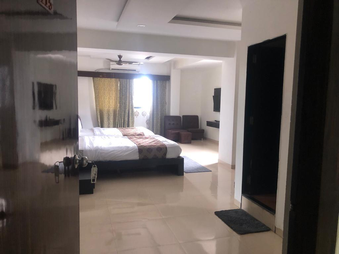 Bedroom 4, Hotel Anand Inn, Valsad