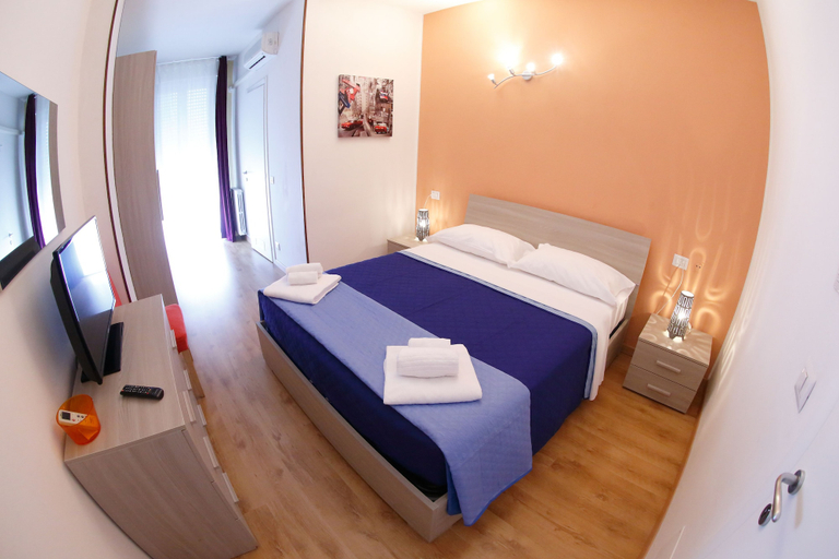 Bedroom 1, Hotel Samoggia, Bologna
