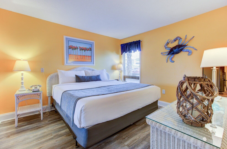 Room 2, 0102 Beach It by Atlantic Towers, New Hanover