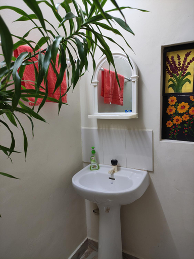 Bathroom 3, Mavila Beach Resort, Kerala's Heritage TempleVilla, Thiruvananthapuram