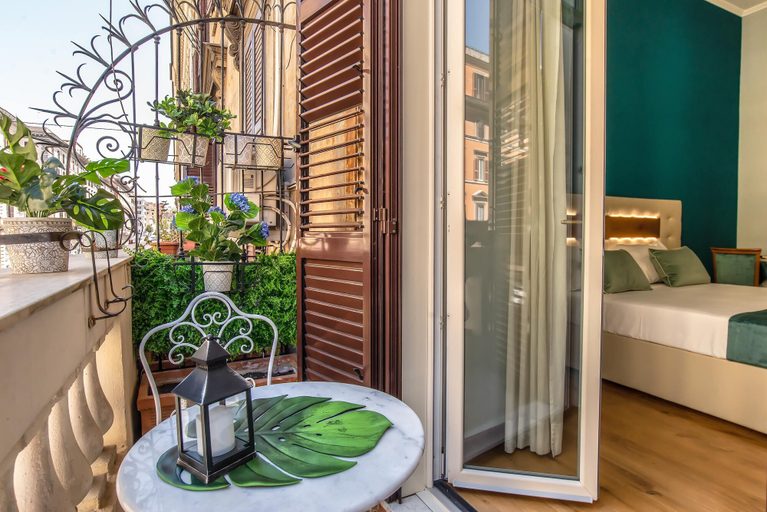 Others 5, Hotel Paba, Roma