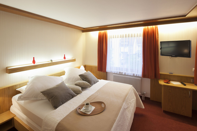Bedroom 3, Hotel Drei Morgen, Esslingen