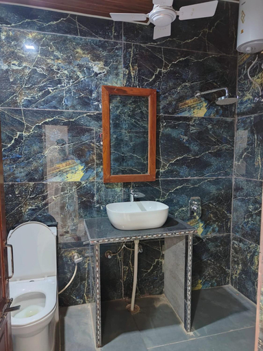Bathroom 3, Hotel Jasmer Haveli, Jaisalmer