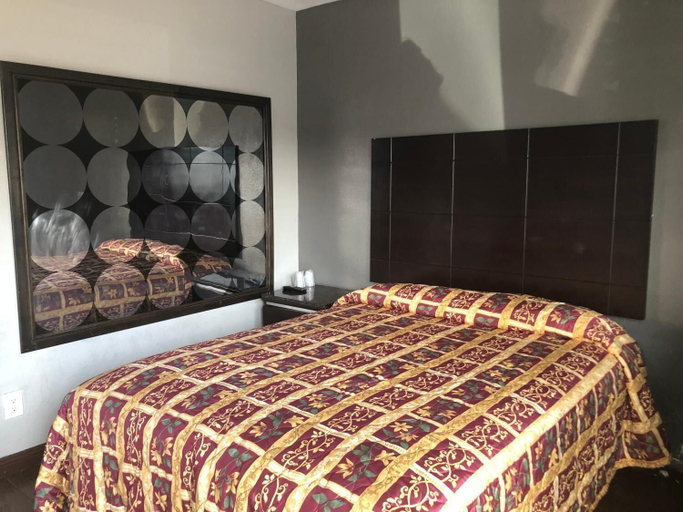 Bedroom 4, El Grande Motel, Los Angeles