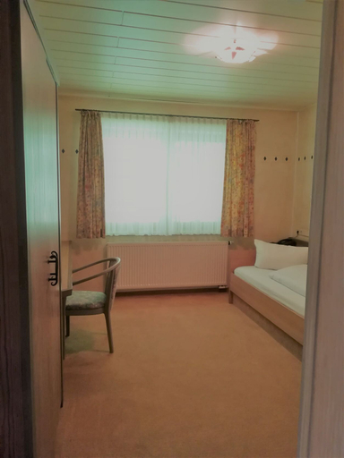 Bedroom 2, Landgasthof Schwarz, Ansbach