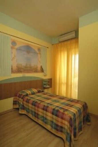 Room 2, Hotel Mocambo, Ascoli Piceno