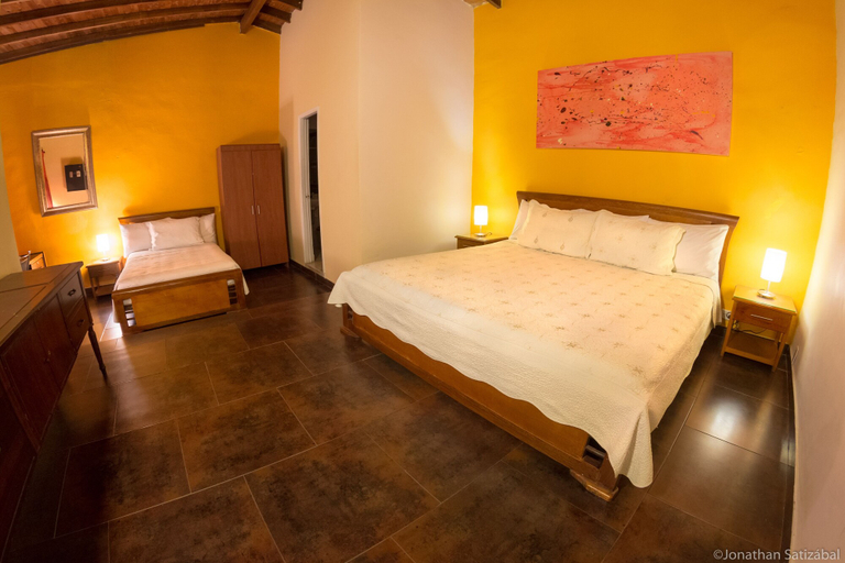 Room 2, 61Prado Guesthouse, Medellín