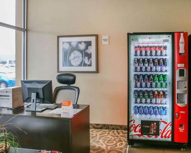 Food & Drinks 5, Clarion Pointe, Division No. 11