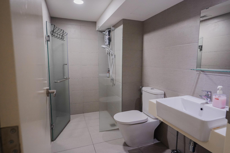 Bathroom, Ekocheras Duplex 3 by VW STUDIO, Kuala Lumpur