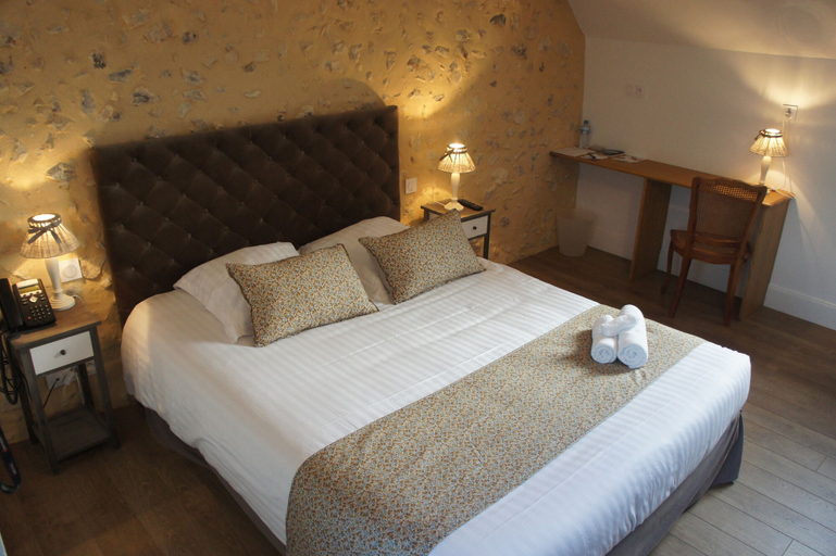 Bedroom 3, Auberge du Moulin à Vent, The Originals Relais, Eure-et-Loir