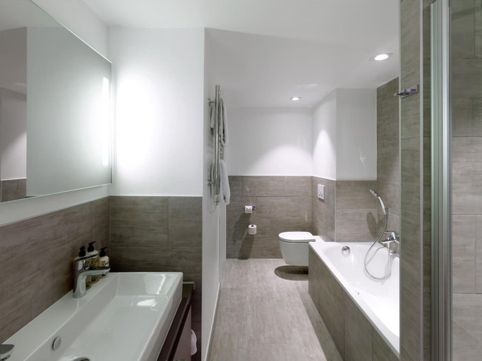 Bathroom 4, Base Nyon, Nyon