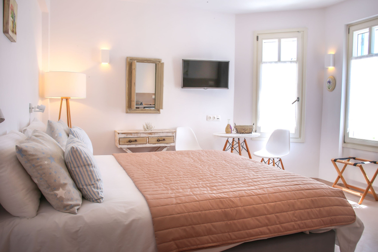 Bedroom 4, Anemomiloi Andros, South Aegean
