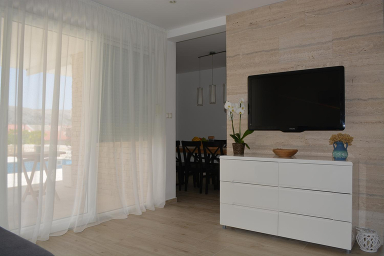 4, Villa Antea - modern house with pool, Pag
