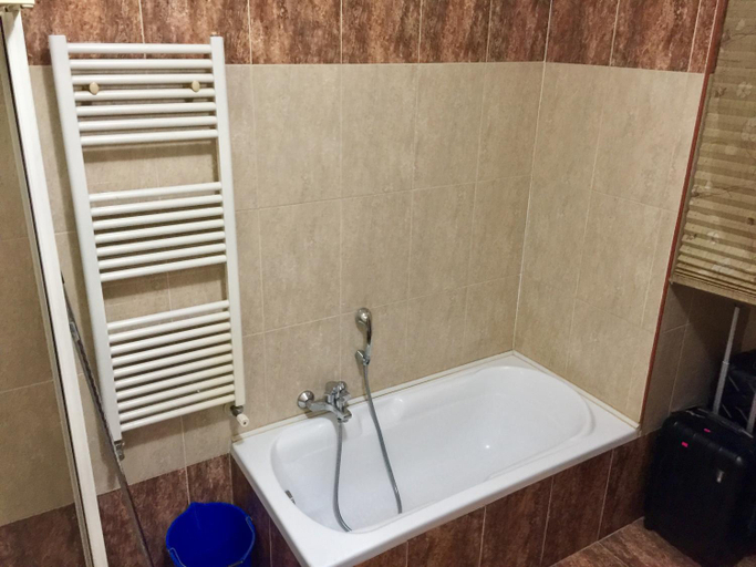 Bathroom 2, Miseria e Nobilta Apartment CHECK-IN FROM 12 00 TO 15 00, Napoli
