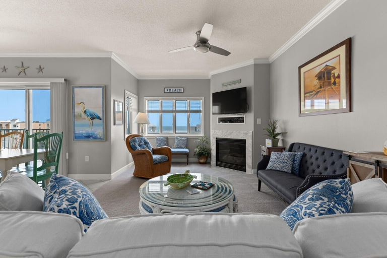 Living area 3, Avalon 507 3 Bedroom Condo by RedAwning, Worcester