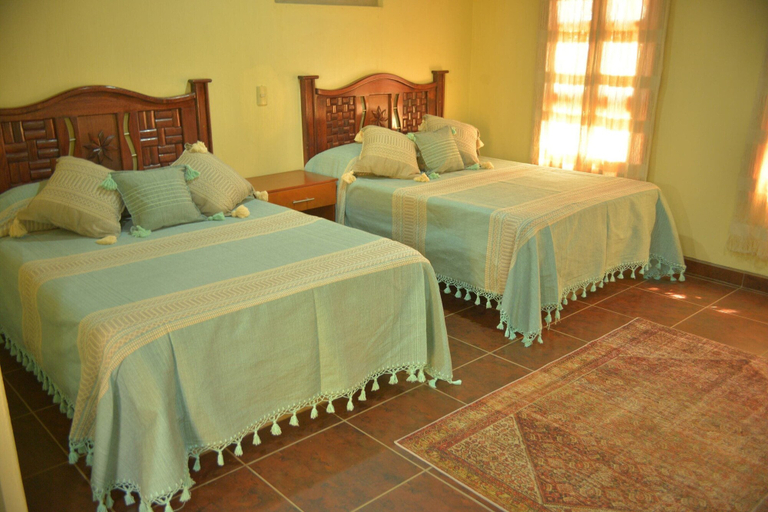 Room 4, OYO Hotel Castillo Santa Cecilia, Tapalpa