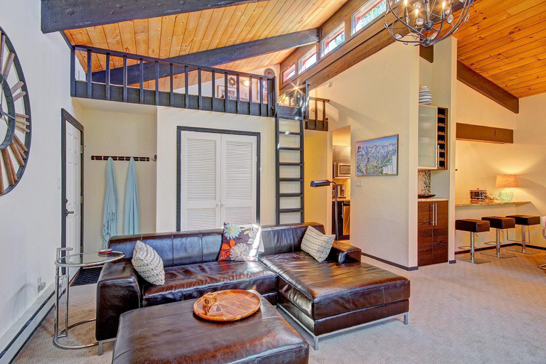Living area 2, Tannenbaum By The River 2 Bedroom Condo by RedAwning, Summit